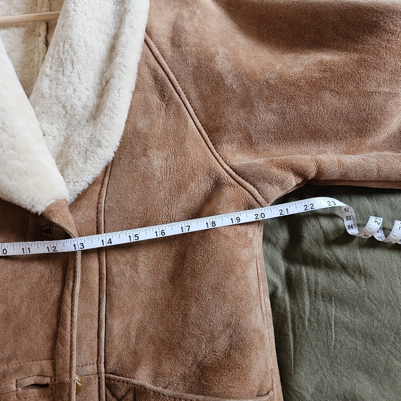 Vintage Danier Shearling Coat - Picture 10 of 15